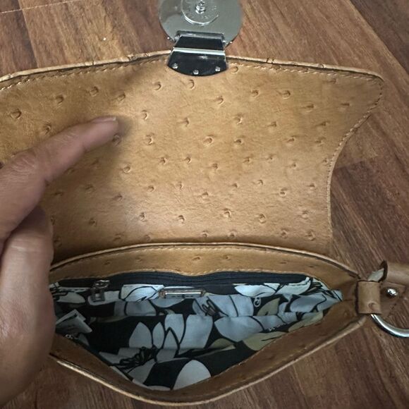 Guess Tan Leather Women's Bag - Picture 6 of 6